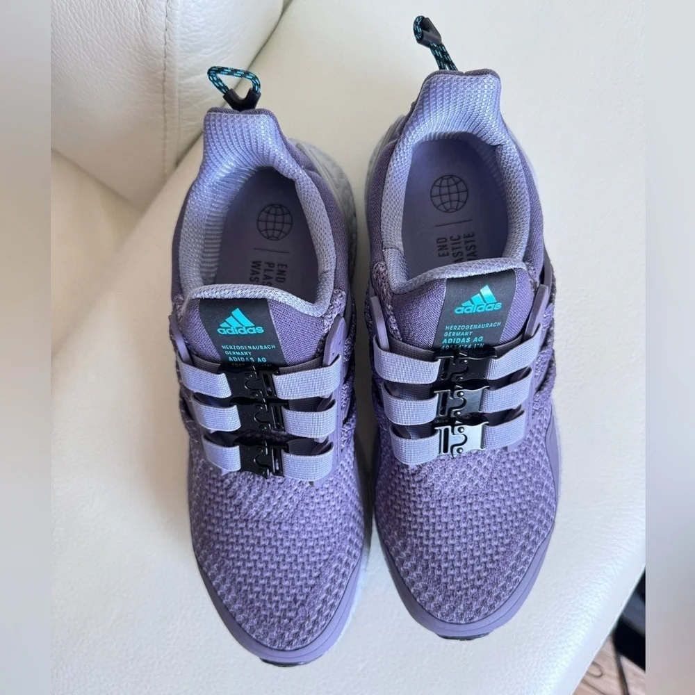 NWT Adidas Ultraboost 1.0 Women’s Sneakers in Size 7.5 - Picture 4 of 14